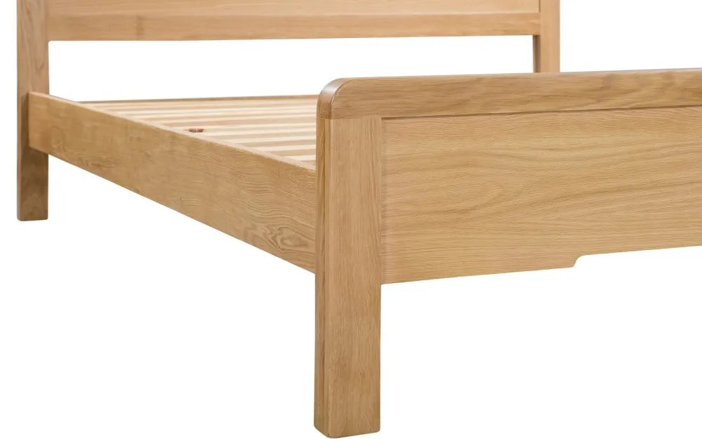 Curve Bed 135cm Double Julian Bowen