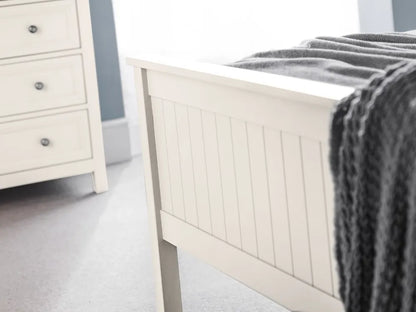 Maine 150cm King Size Bed - Surf White Julian Bowen