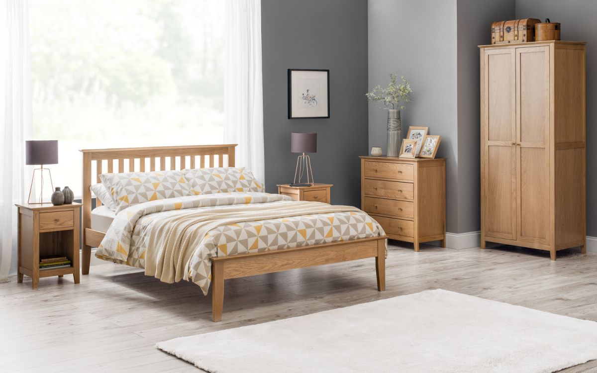 Salerno Shaker Bed 135cm Double - Oak Julian Bowen